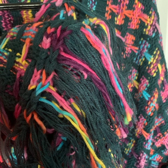 Cardigan Multicolored w/fringe Long sleeve - Picture 3 of 5